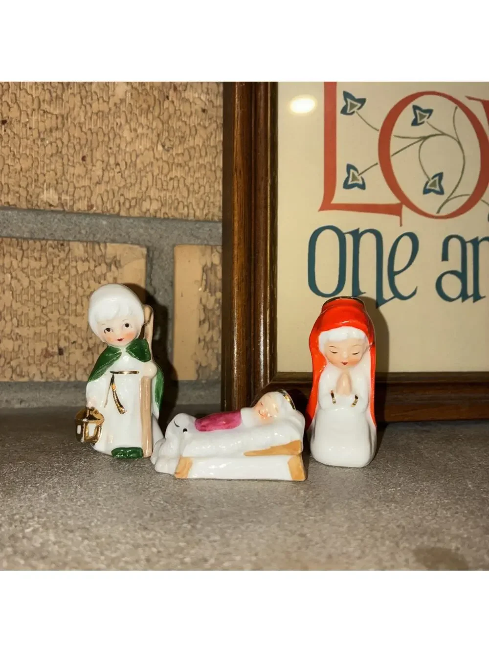Vintage NAPCO Miniature Christmas Jesus Holy Family bone china Nativity‎ Set